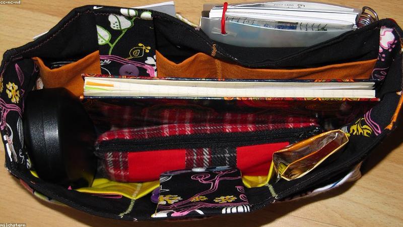 Sắp xếp đồ dùng công tác khoa học