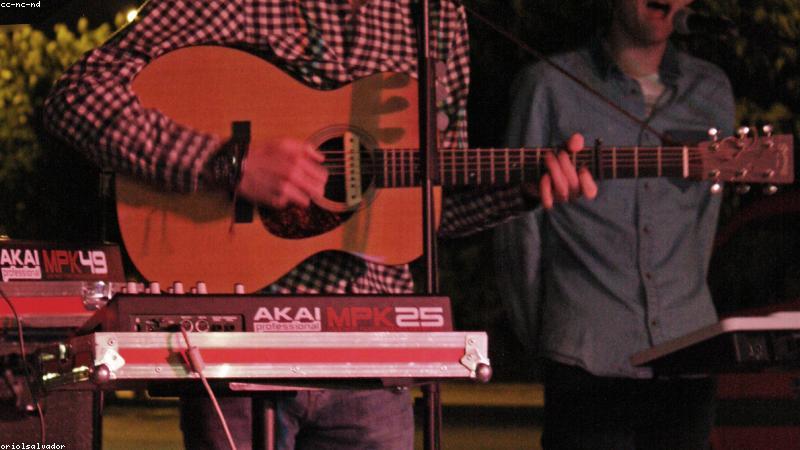 Nhạc cụ điện tử bền vững