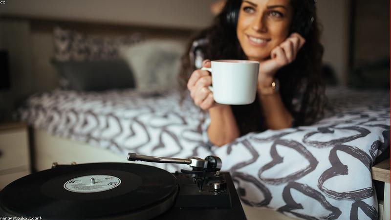 Máy hát đĩa than và đĩa vinyl