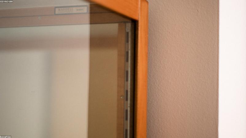 Ốp lưng MagSafe tối giản cho iPhone 16