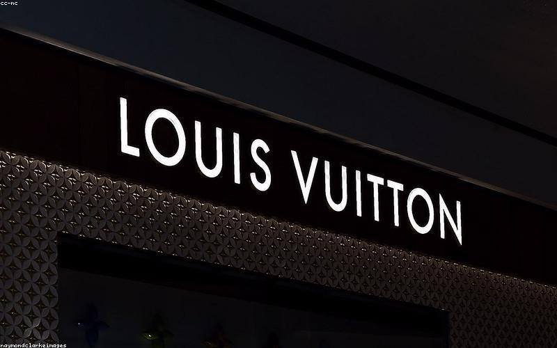 Không gian sang trọng tại SuitMaster VN