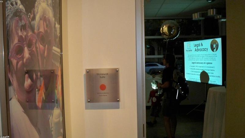 Bác sĩ vận hành thiết bị y tế kỹ thuật cao