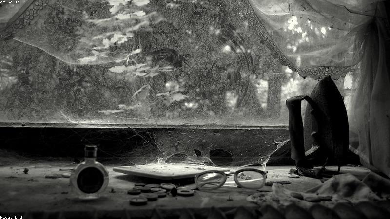 Kính gọng trong suốt thời thượng