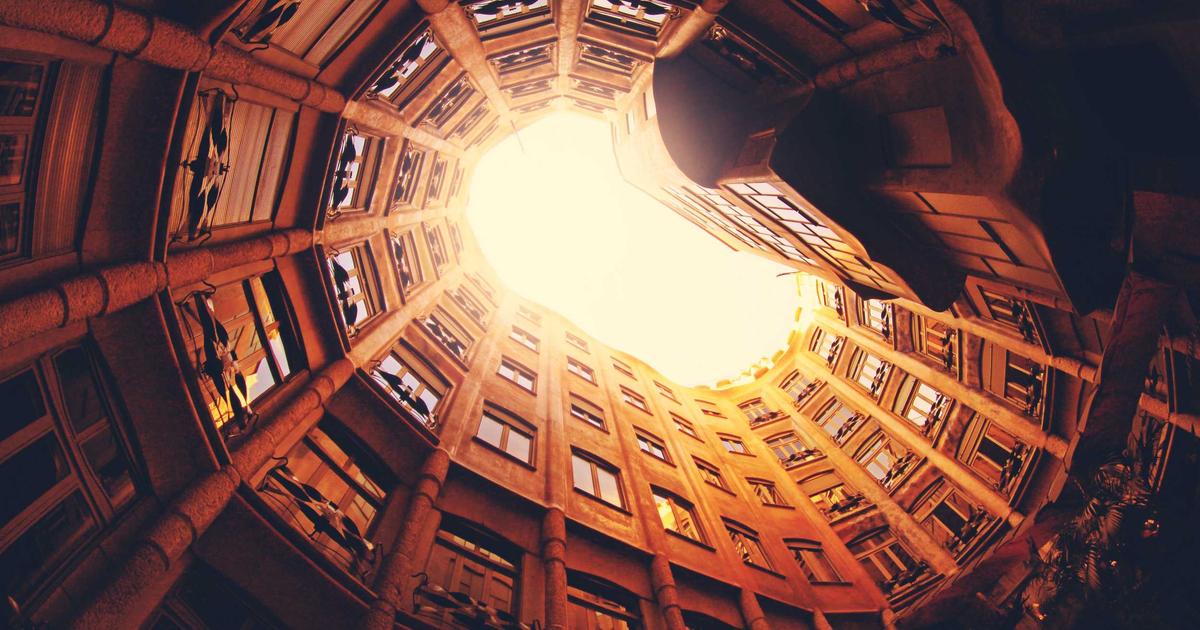 Xu hướng 'Rừng thẳng đứng' 2024: Giải pháp giúp giảm tới 3 độ C cho các đô thị nén