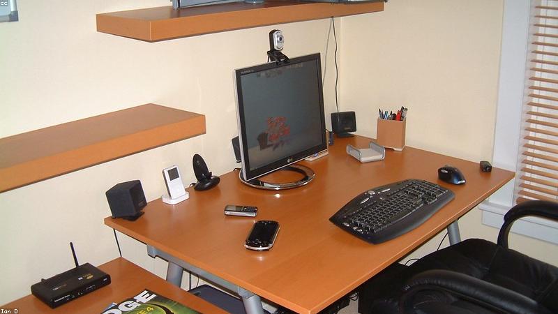 Bàn làm việc nâng hạ thông minh