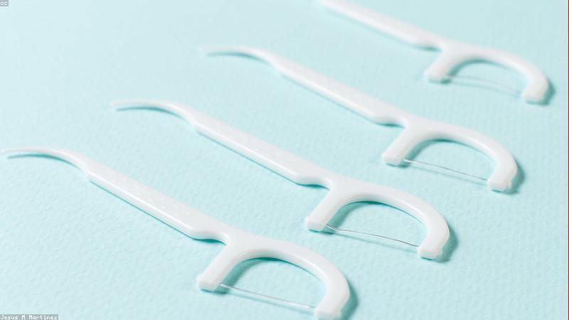 Sử dụng tay khoan điện trong nha khoa