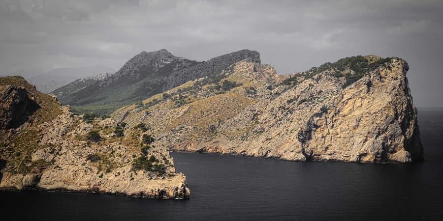 Hóa trang Halloween 2026 chuyên nghiệp