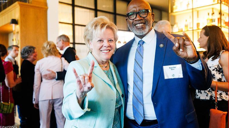 Thư viện sách luật chuyên nghiệp