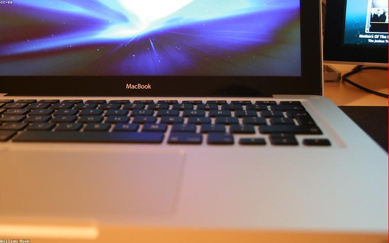 Ốp lưng tích hợp MagSafe