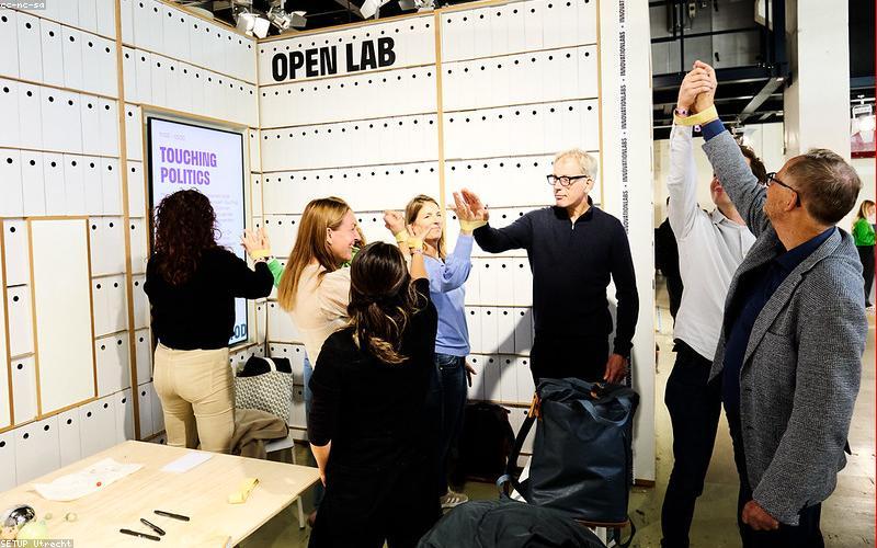 Hệ thống đèn chuyên nghiệp trong studio