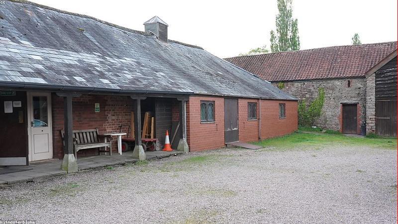 Phòng thu âm chuẩn Dolby Atmos