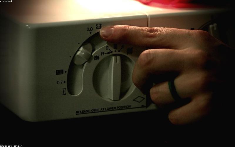 Ủi áo dài lụa tơ tằm