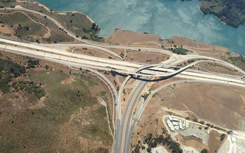 Croissant Chanh Dây & Hạt Chia