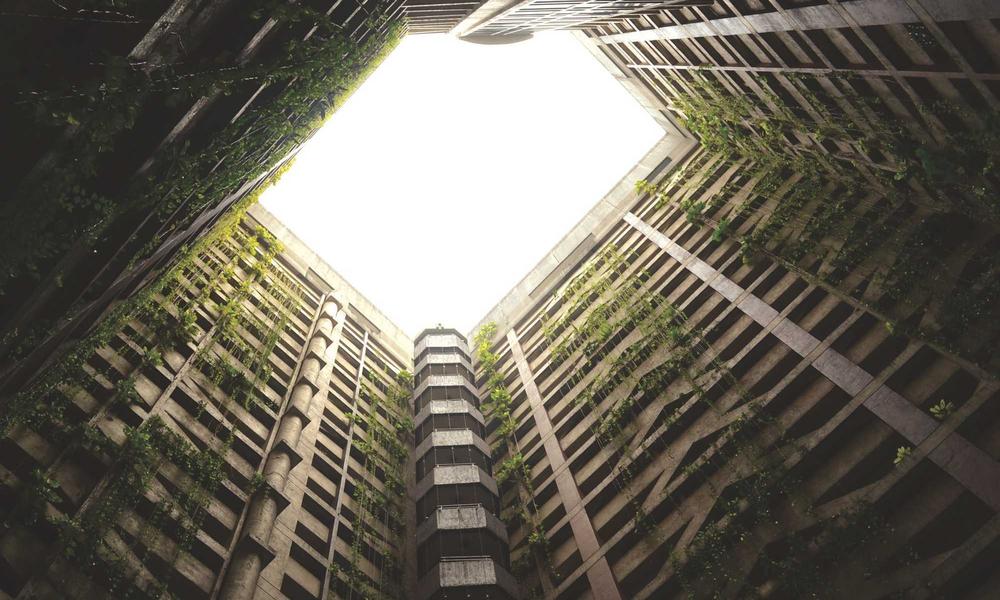 Phân tích kim cương dưới laser lượng tử 2026