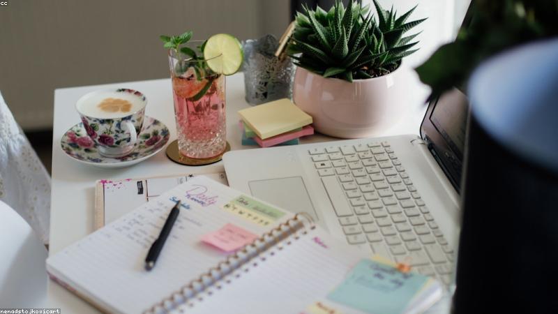 Trang trí văn phòng với quà tặng cao cấp