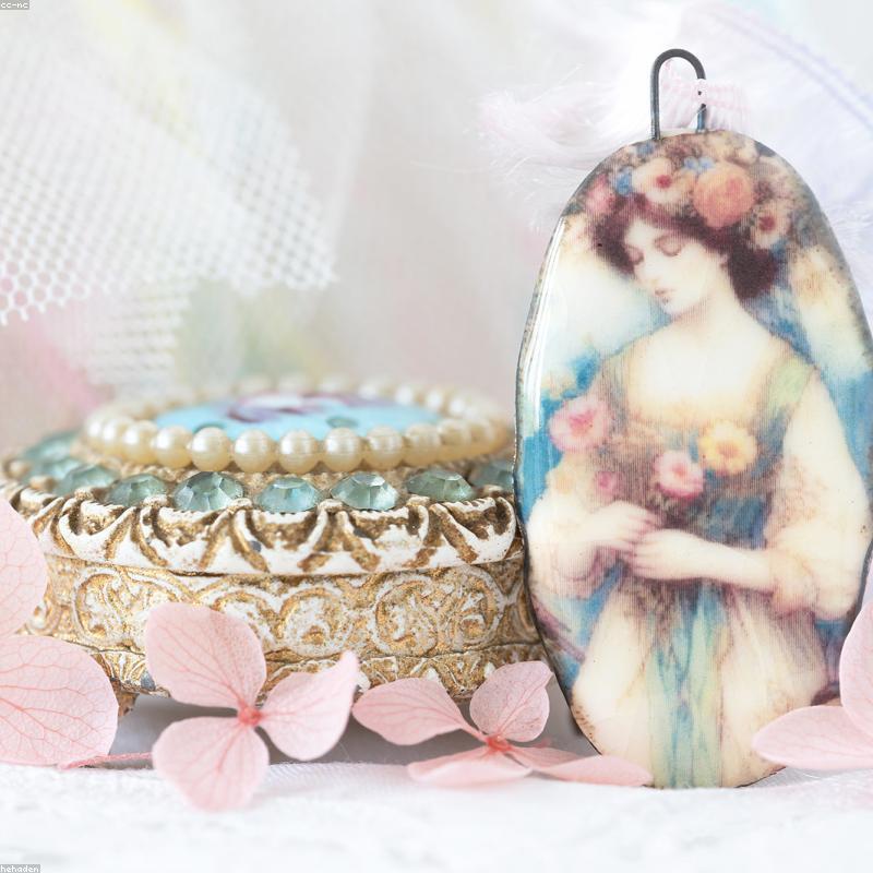 Bookmark Kim Loại Khắc Hoa Văn