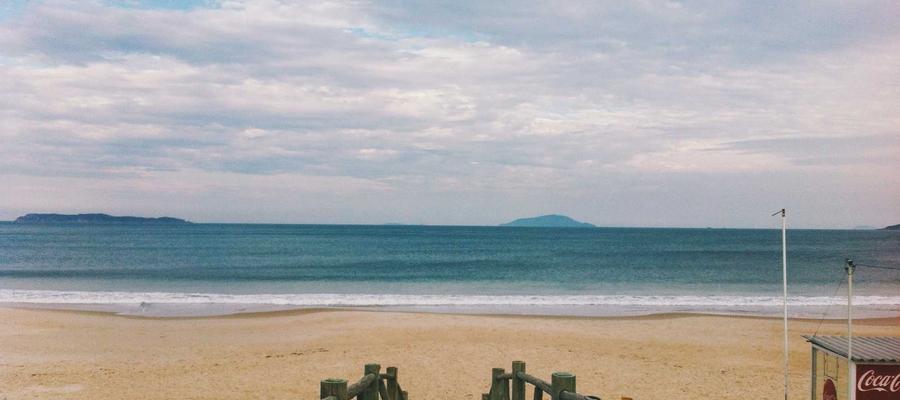 Hoàng hôn bên hồ thủy điện