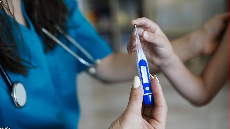 Bác sĩ nhi khoa tư vấn chăm sóc trẻ