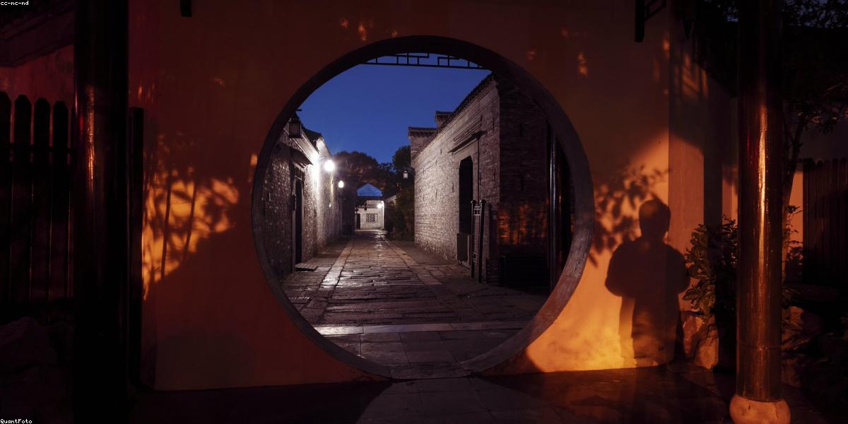 Campfire couple photography