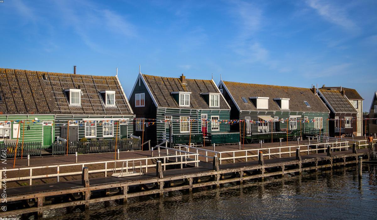 Đầu tư vào hạ tầng và bất động sản công nghiệp