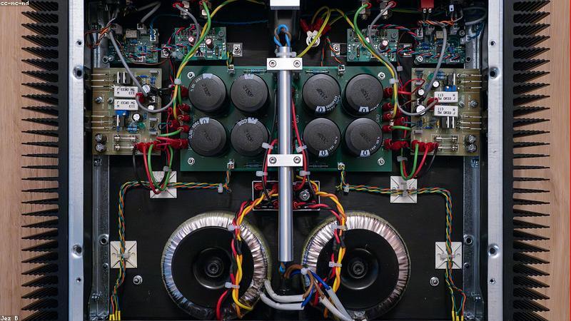 Hệ thống loa Hi-end sang trọng