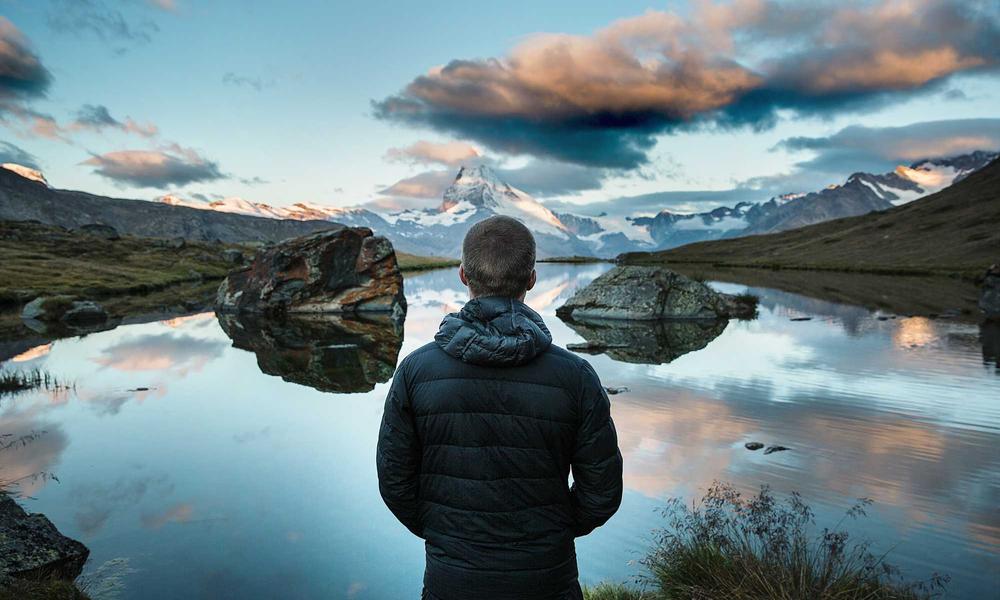 Lắp ráp giường gỗ sồi kết hợp đèn neon 2026