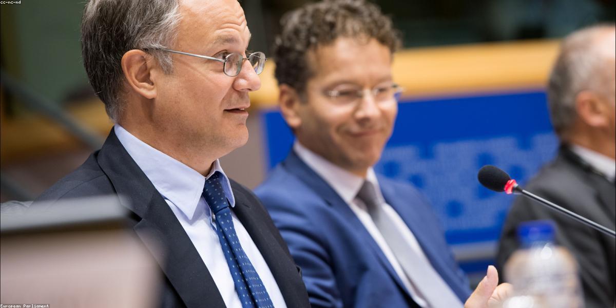 Kết hợp vật lý trị liệu và bấm huyệt