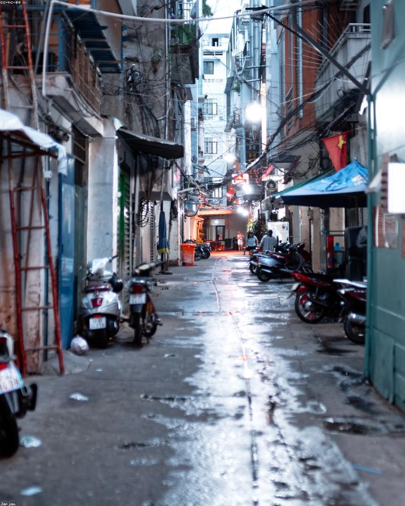 Người sáng lập