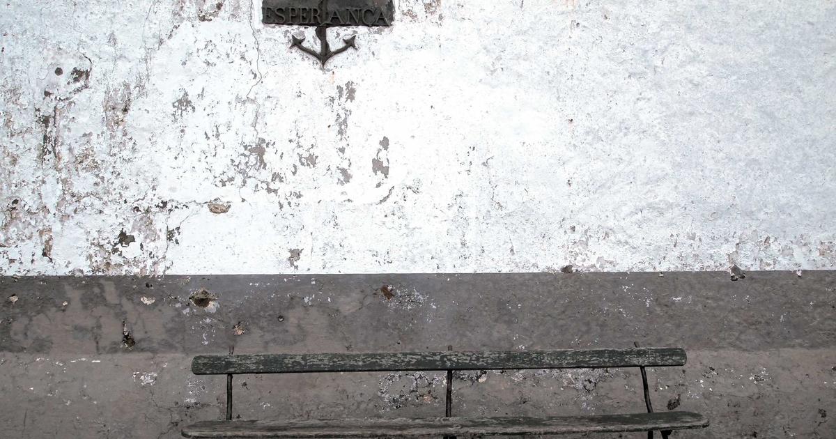 Hướng dẫn chi tiết cách chọn vải và lấy số đo may suit chuẩn quý ông