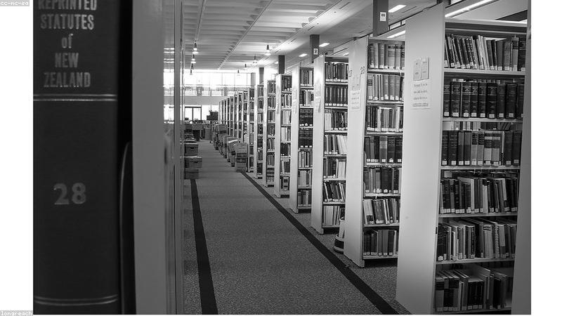 Thư viện sách luật