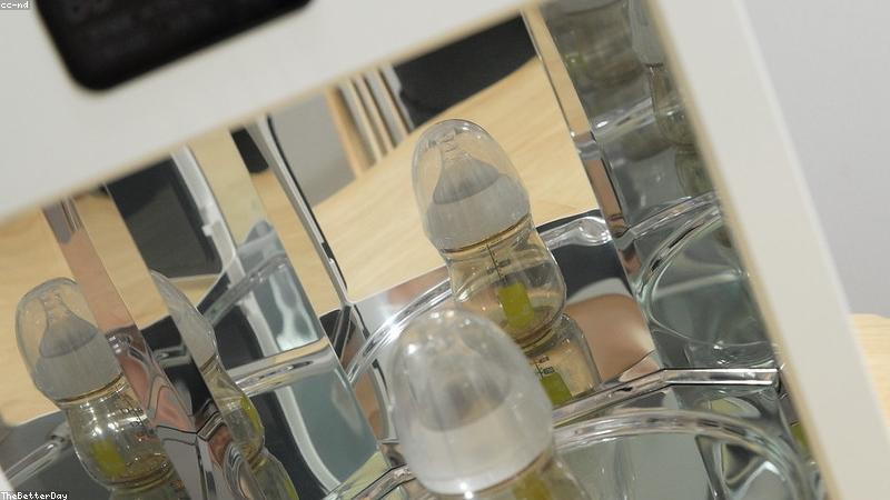 Máy tiệt trùng bình sữa UV hiện đại