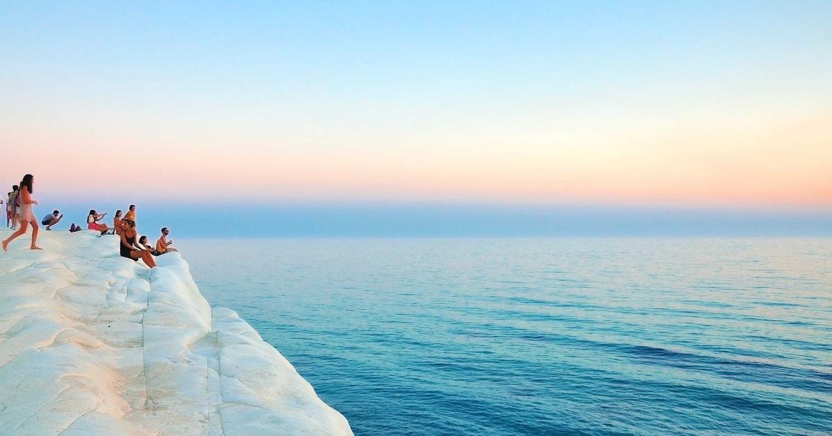 Bí quyết bảo quản bánh Macaron luôn giữ được độ giòn rụm và hương vị chuẩn Pháp