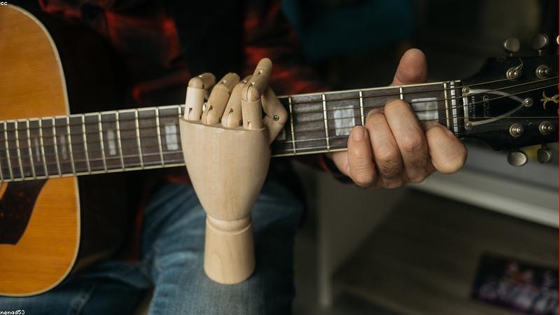 Kiểm tra chi tiết đàn guitar