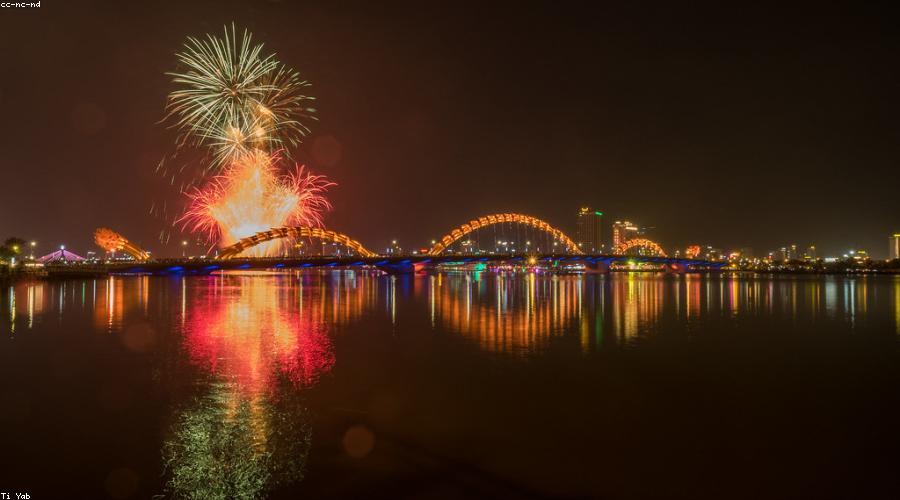 Lễ hội pháo hoa quốc tế Đà Nẵng lung linh trên sông Hàn
