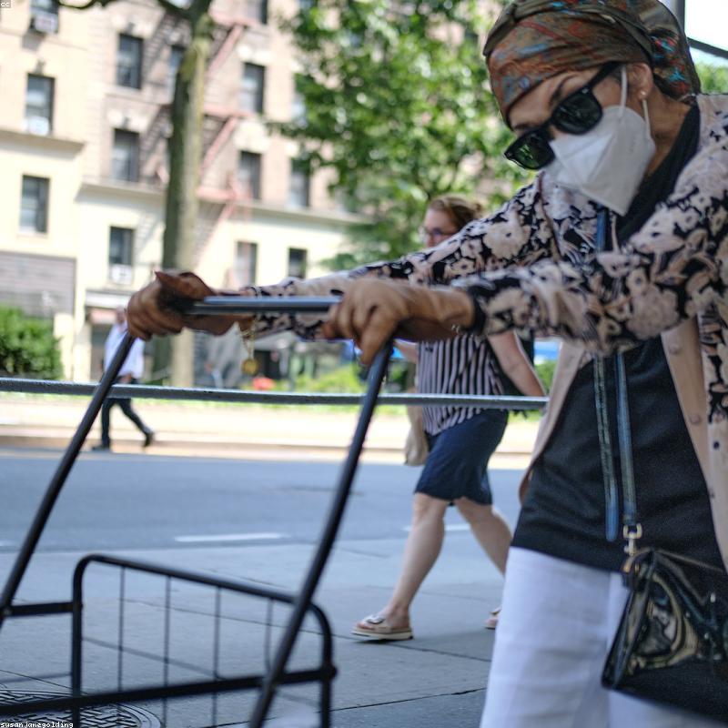 Khăn Lụa Tơ Tằm Vẽ Tay Nghệ Thuật