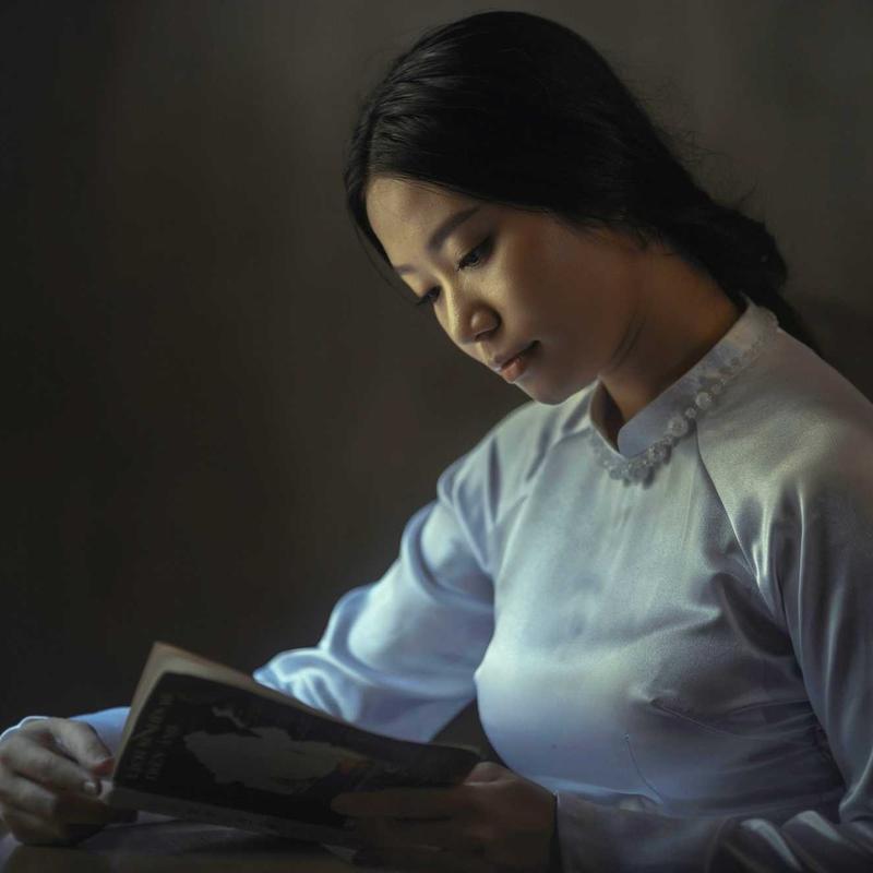 Khăn Lụa Vuông Họa Tiết Vintage 2