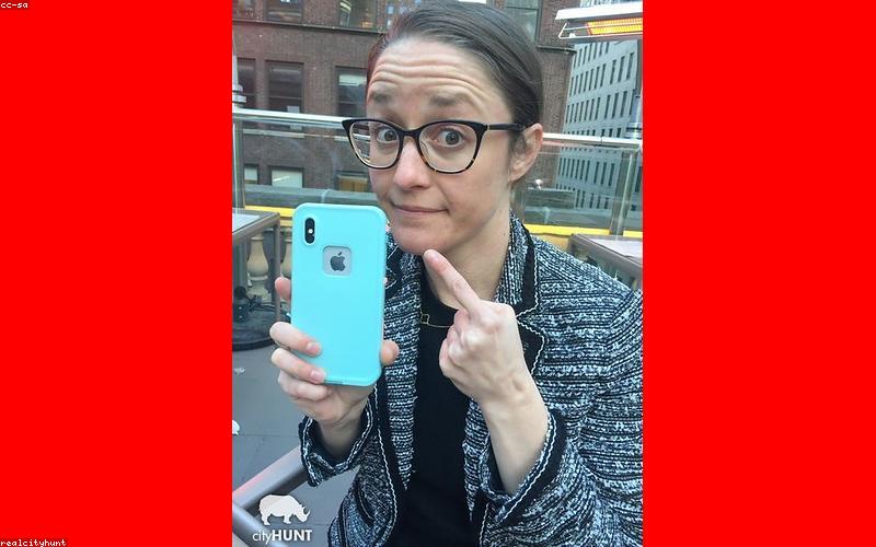 Xu hướng ốp lưng điện thoại 2024