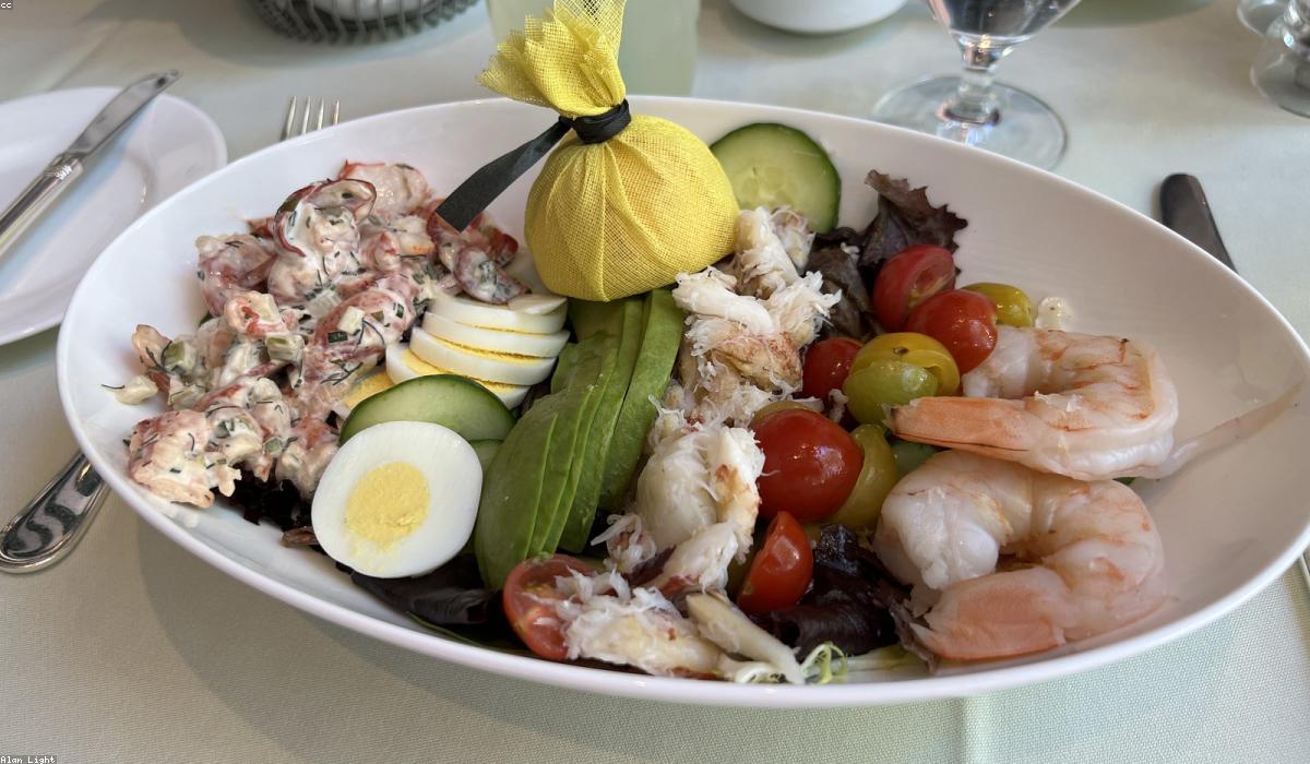 Không gian thưởng thức ẩm thực